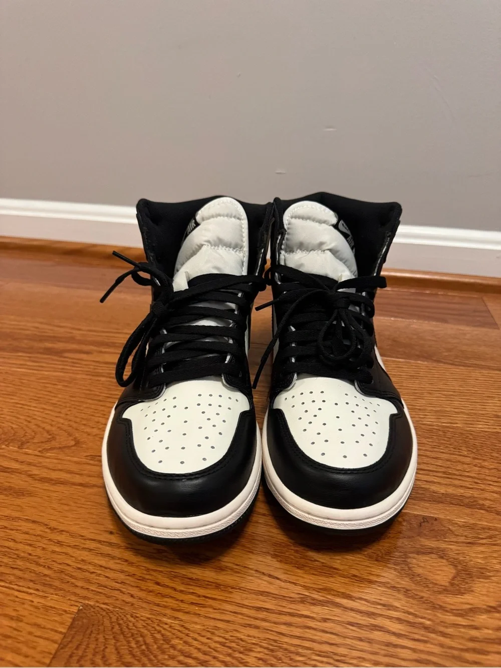Brand new Jordan Retro 1 - Dark Mocha *DEAD STOCK* Size 11.5